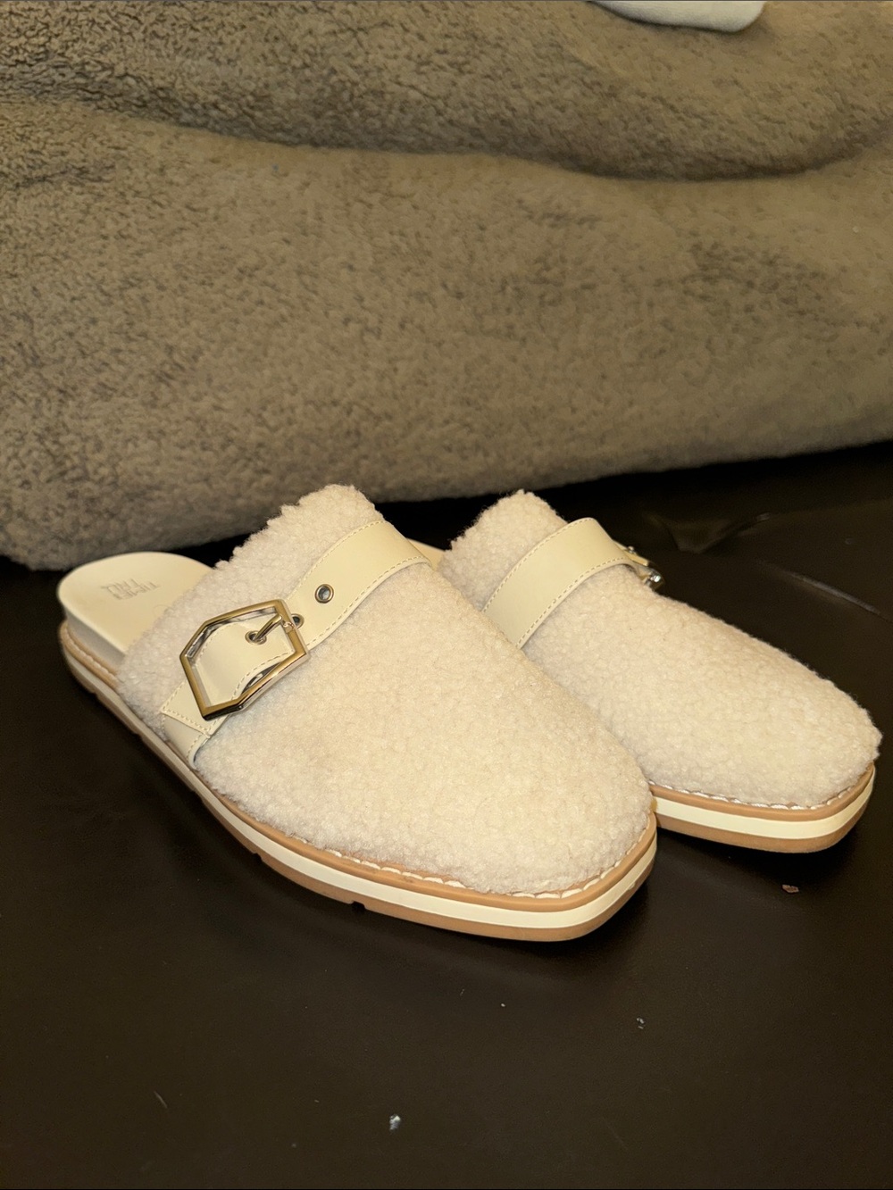 Square toe Mule